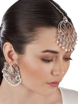 Outhouse - Odette Noir Maang tikka