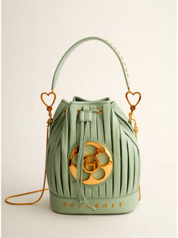 Outhouse - Oh Poppi Bucket Bag in Macaron Green
