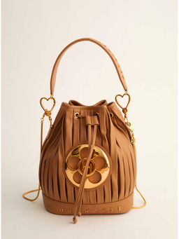 Outhouse - Oh Poppi Bucket Bag in Beige