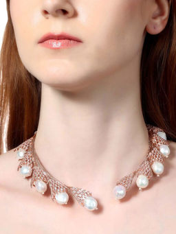 Outhouse - Pearl Gush Choker