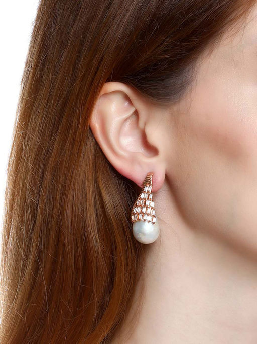 Outhouse Pearl Gush Gold Drops