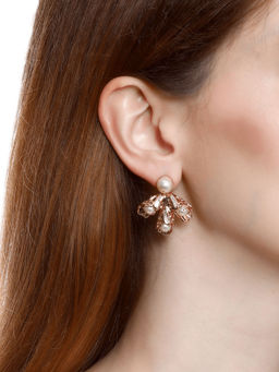 Outhouse - Pearl Bud Studs