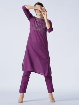 Okhai - Purple Embroidered Kurta And Pant (Set of 2)