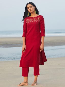 Okhai - Red Embroidered Kurta And Pant (Set of 2)