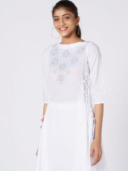 Okhai - Seychelles Embroidered Cotton Cambric Kurta
