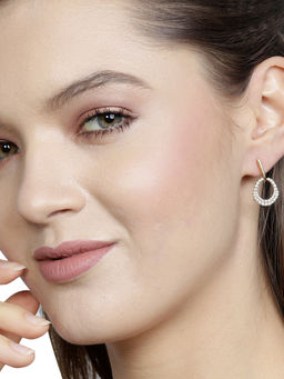 Praavy - 925 Sterling Silver Hanging Oval Earrings platted in Yellow gold. (P19E0098)