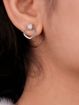 Praavy - 925 Sterling Silver Alluring Diamond Earrings. (P19E0104)