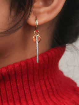 Praavy - 925 Sterling Silver Coin and Bar Earrings platted in Yellow Gold. (P19E0134)
