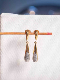 Praavy - 925 Sterling Silver Exquisite Drop of Spark Earrings platted in Yellow Gold. (P19E0152)