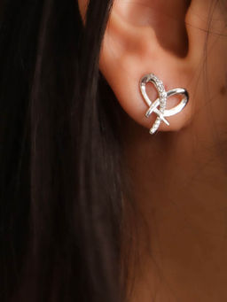 Praavy - 925 Sterling Silver Clustered Heart Earrings. (P19E0155)