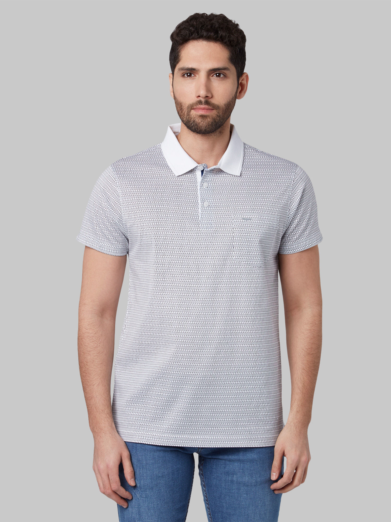 Buy Park Avenue White Printed T-Shirt 