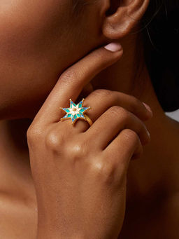 Pipa Bella by Nykaa Fashion - Gold And Green Enamel Ring