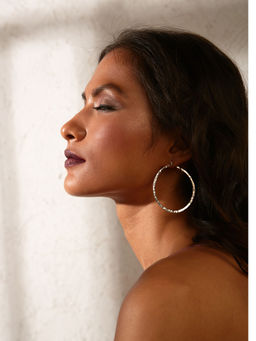 Pipa Bella by Nykaa Fashion - Classic Silver Minimal Solid Medium Hoops