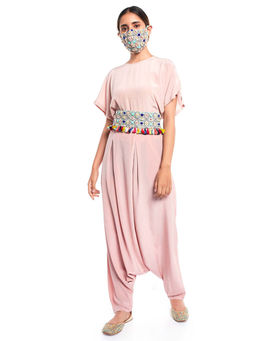 PS Pret by Payal Singhal - Short Kaftaan Top And Low Crotch Pant With Mask And Tie Up Belt (Set of 4)