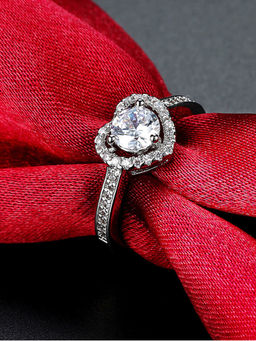 Peora - Heart Non-Precious Metal Base Metal and Cubic Zirconia Queen Heart Ring PX9R34