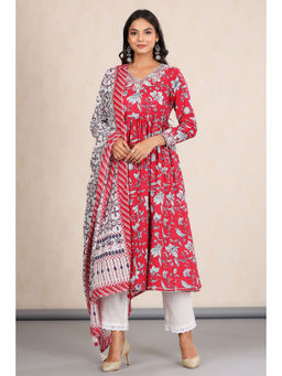 QOMN - Pink And White Floral Embroidered Kurta Set With Trouser And Dupatta (Set of 3)