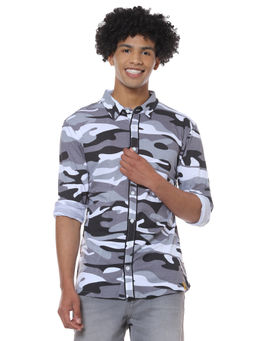 Campus Sutra - Men Camouflage Full Sleeve Casual Shirt