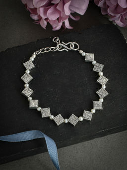 Silvermerc Designs - Boho Celtic Silver Pearl Anklet