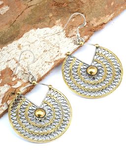 Neeta Boochra - This Designer Earring Are Handcrafted In Silver With Gold Plated