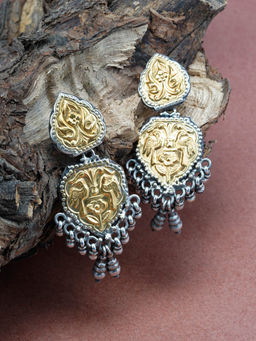 Neeta Boochra - These Ghungroo Earring Are Crafted In Gold Plated With Bird Design