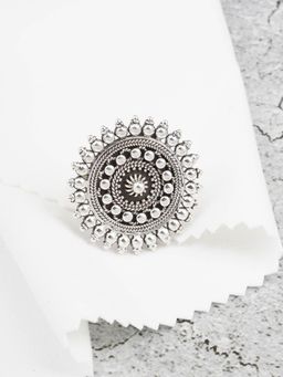 Neeta Boochra - Floral Design In This Adjustable Ring Is Handcrafted With Gold Plated