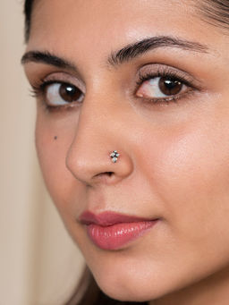 Shaya by CaratLane - 925 Silver Shaya by CaratLane A Solo Date Nose Pin in