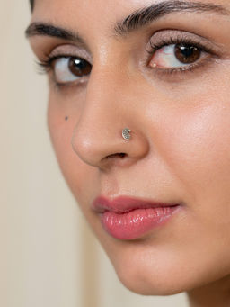 Shaya by CaratLane - 925 Silver Shaya by CaratLane Antique Dadisas Streetside Shopping Nose Pin in