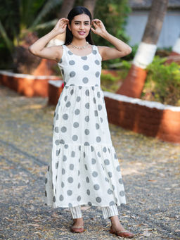 Shaily - Retails White color Printed Kurta with Pant (Set of 2)