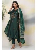 Green color option, Sold out, Currently selected