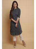 Black color option, Sold out, Currently selected