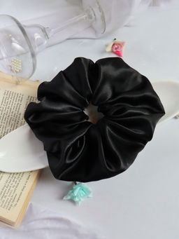 Soho Boho Studio - Romantic dark vintage oversized scrunchies