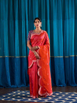 WeaverStory - Handwoven Pink Dual Tone Scalloped Border Saree With Unstitched Blouse