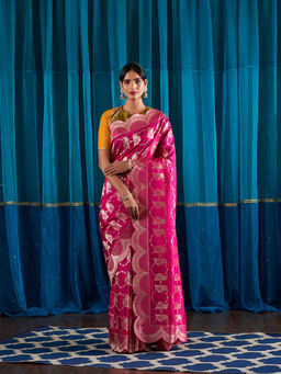 WeaverStory - Handwoven Pink Rose Flower Jaal Scalloped Border Saree With Unstitched Blouse