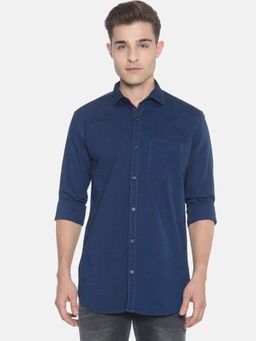 Campus Sutra - Men Solid Casual Dark Blue Shirt