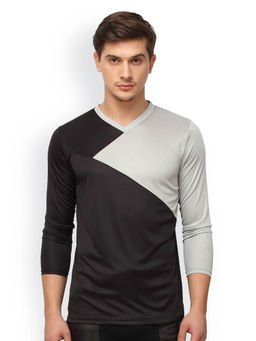 Campus Sutra - Men Solid V Neck Black T-Shirt