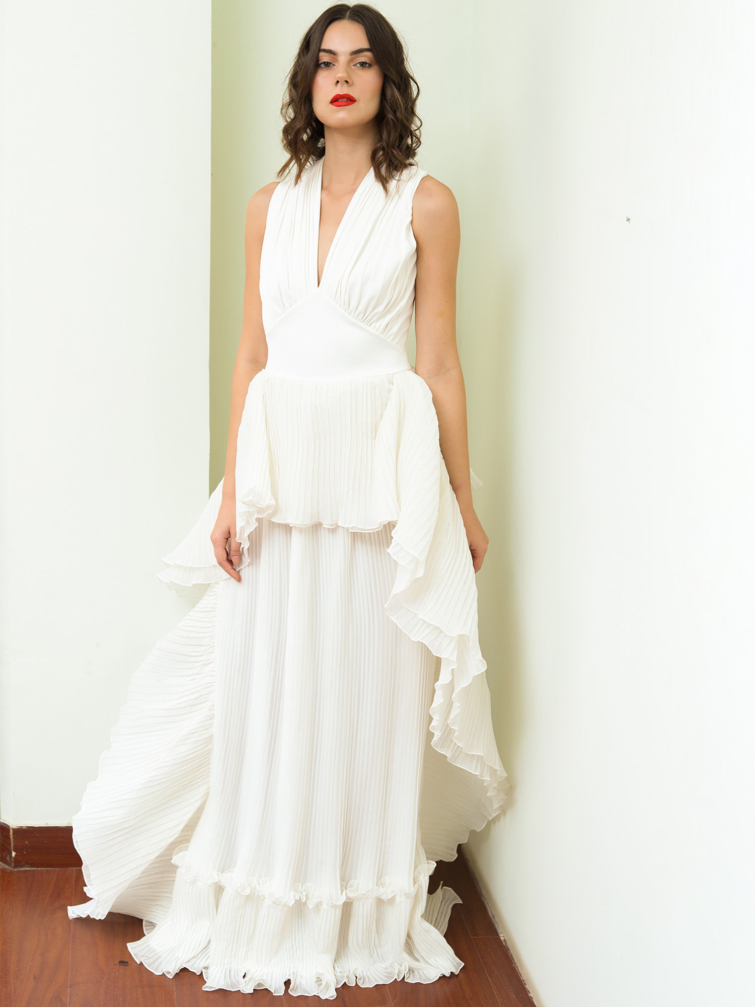 >White Gowns For Women Buy White Gowns Online From Best Designs Nykaa Fashion