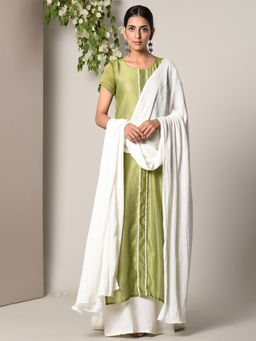 trueBrowns - Olive Dress With White Silver Crinkle Dupatta Set
