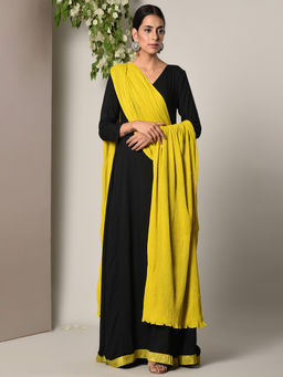 trueBrowns - Black Green Border Dress With Green Crinkle Dupatta Set