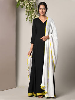 trueBrowns - Black Green Border Dress With Crinkle Green Lace Dupatta Set