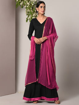 trueBrowns - Black Pink Border Dress With Pink Chiffon Dupatta Set