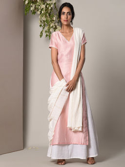 trueBrowns - Mud Pink White Kurta And White Golden Crinkle Dupatta Set