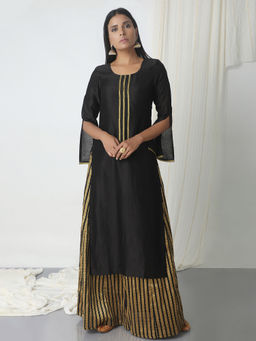 trueBrowns - Black Stripe Skirt With Kurta - Set of 2