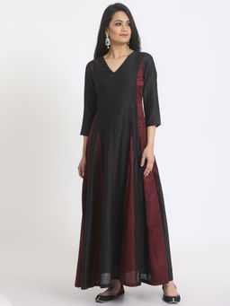 trueBrowns - Black Red Foral Panelled Dress