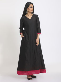 trueBrowns - Black Pink Border Suit Dress