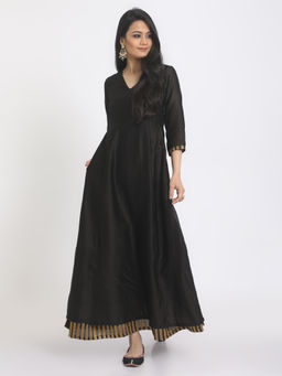 trueBrowns - Black Golden Thick Stripe Suit Dress