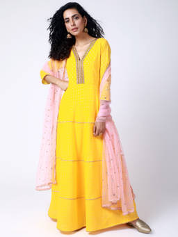 trueBrowns - Yellow Gota Tiered Salwar Suit With Dupatta - Set of 3