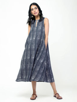 trueBrowns - Grey Patterned Stripe Flowy Dress
