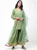 Green color option, Sold out, Currently selected
