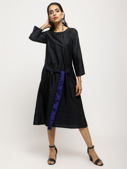 trueBrowns - Black Tie-Up Dress
