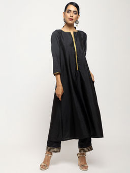 trueBrowns - Black Laced Kurta With Pant - Set of 2